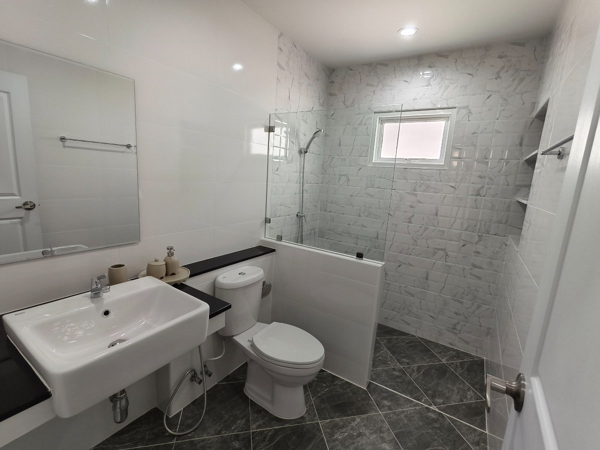 รูป บ้านใหม่ ตกแต่งเฟอร์ฯทั้งหลัง พร้อมเข้าอยู่ 3.89 ล้านบาท ใกล้เมืองเชียงใหม่ ใกล้สนามบินเชียงใหม่ - รูปที่ 15/20