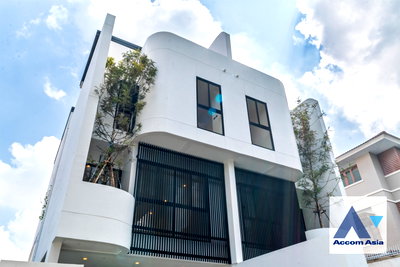 Houses for sale Central Plaza Bang Na : 🔼🔽 AccomA 📩 Private Swimming Pool 3 BR House @THE SHADE 101 (AA44187)