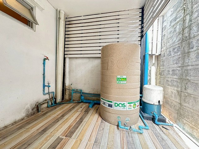 รูป  ขายทาวน์เฮ้าส์ 2 ชั้น โนโว วิลล์ (กรุงเทพ-ปทุมธานี) ซ.วัดหนองปรง สภาพสวย! ผ่อนถูกกว่าเช่า พร้อมอยู่ทันที - รูปที่ 8/14