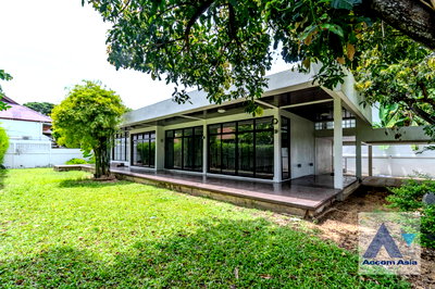 Houses for rent Bangkok : 🔼🔽 AccomA 📩 Pet friendly 3 BR House in  Bang Kapi (AA32506)