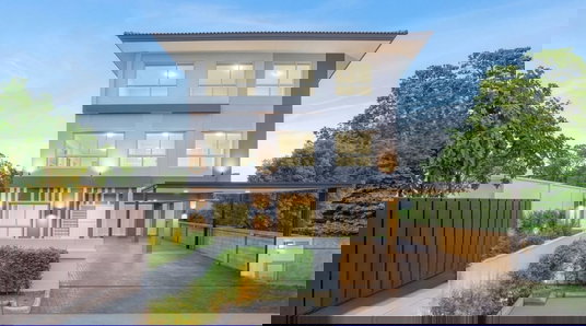 บ้านเดี่ยวหลังใหญ่ 3 ชั้น รีโนเวทใหม่ โครงการ คาซ่าพรีเมี่ยม ราชพฤกษ์-พระราม5