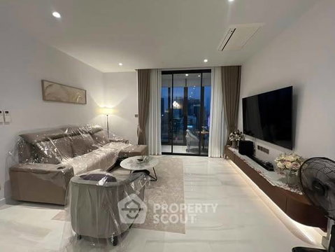 3-BR Condo at Supalai Icon Sathon near MRT Si Lom (ID 2773446)