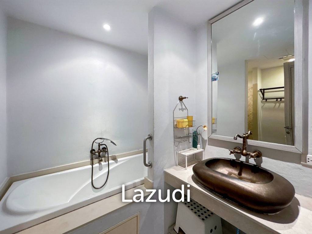 picture Chelona : 2 Bed Beachfront Condo Pool View - 17/32