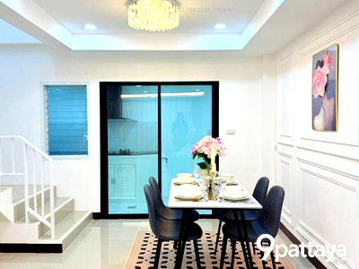 บ้านเดี่ยว ชลบุรี : ใกล้ทะเลเพียงไม่กี่นาที | Minutes to the beach