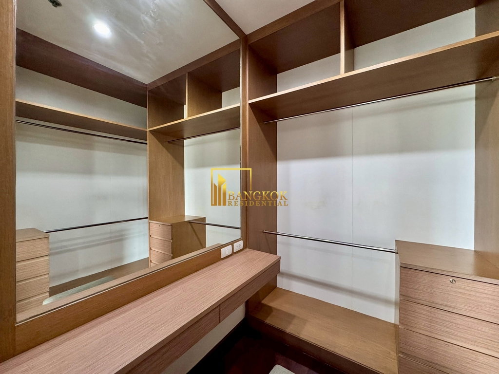 รูป Luxurious 3 Bedroom Apartment in Phrom Phong - BR0474AP - รูปที่ 27/50