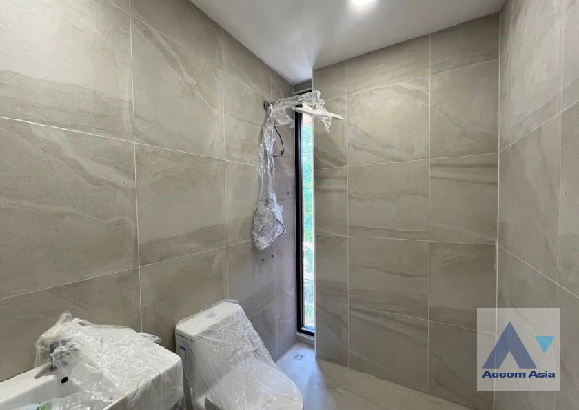 picture 🔼🔽 AccomA 📩  4 BR House in Khlong Tan Nuea (AA45239) - 16/17