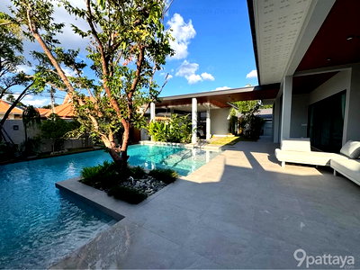 บ้านเดี่ยว หนองปรือ ชลบุรี : ขายพูลวิลล่าสร้างใหม่ | Baan Suan Neramit – จอมเทียน พัทยา ✨ พูลวิลล่าสร้างใหม่ • ที่ดิน 136.5 ตร.ว. พื้นที่ใช้สอย 240 ตร.ม. • 3 ห้องนอน / 4 ห้องน้ำ 