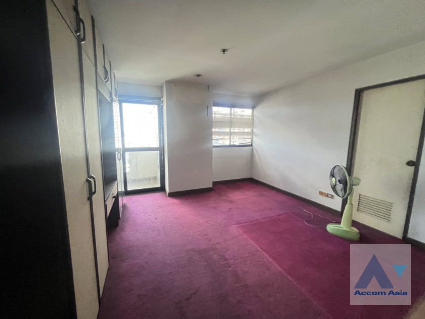 picture 🔼🔽 AccomA 📩 3 BR Condominium @Century Heights (AA45389) - 3/4