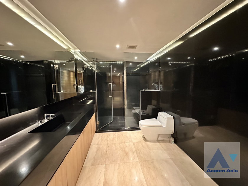 รูป 🔼🔽 AccomA 📩 Elegant Condominium in Prime Sathorn with Dual Entrances (20798) - รูปที่ 13/17
