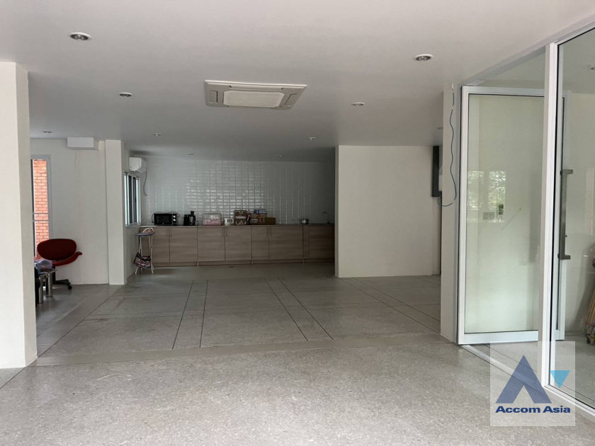 รูป 🔼🔽 AccomA 📩 Home Office 0 BR Townhouse in Thung Maha Mek (AA44985) - รูปที่ 2/10
