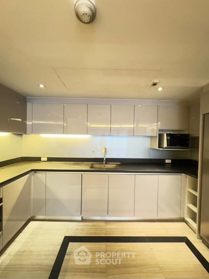 รูป คอนโด 3-ห้องนอน ที่ ลา ซิตต้า เพนท์เฮ้าส์ ใกล้ BTS ทองหล่อ (ID 2773847) - รูปที่ 6/6