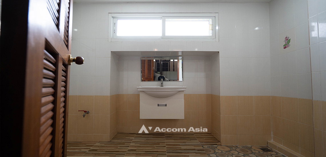 picture 🔼🔽 AccomA 📩 Home Office 5 BR House @Ekkamai Villas (AA17416) - 18/20