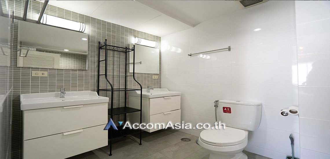 รูป 🔼🔽 AccomA 📩 Royal Castle - รูปที่ 9/10