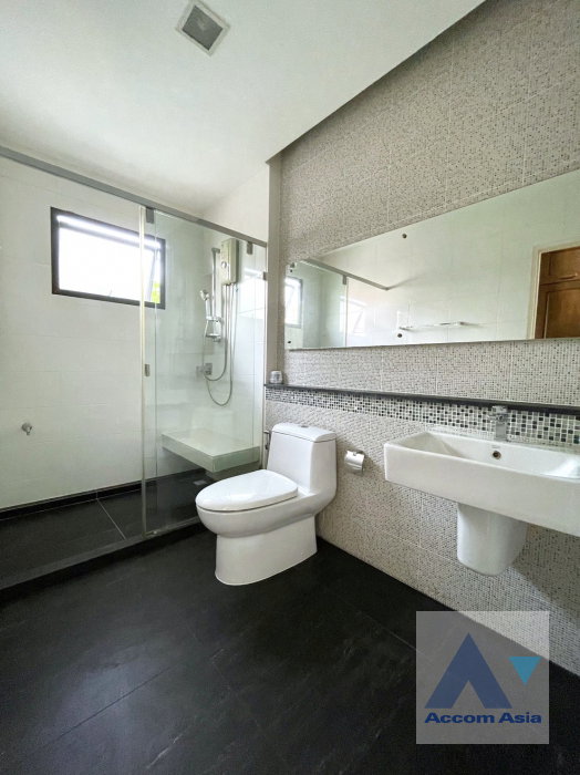 picture 🔼🔽 AccomA 📩 Wood-clad modern condo with minimalist aesthetic (AA40726) - 20/20