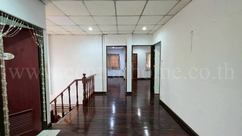 รูป บ้านเดี่ยว 70 ตารางวา หมู่บ้านเสนานิเวศน์ โครงการ 2 บ้านสวย สภาพดีมาก พร้อมอยู่ - รูปที่ 16/34