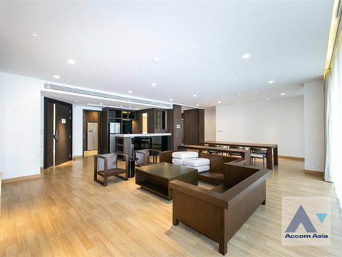 🔼🔽 AccomA 📩 Spacious room with a large private balcony.( AA31788 )