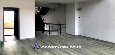 Townhouses for rent Bangkok : 🔼🔽 AccomA 📩  4 BR Townhouse @The Pride Sukhumvit 77 (AA31043)