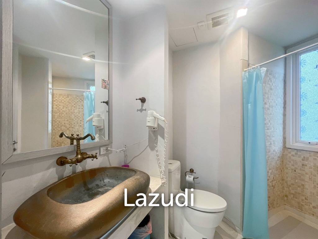 picture Chelona : 2 Bed Beachfront Condo Pool View - 24/32