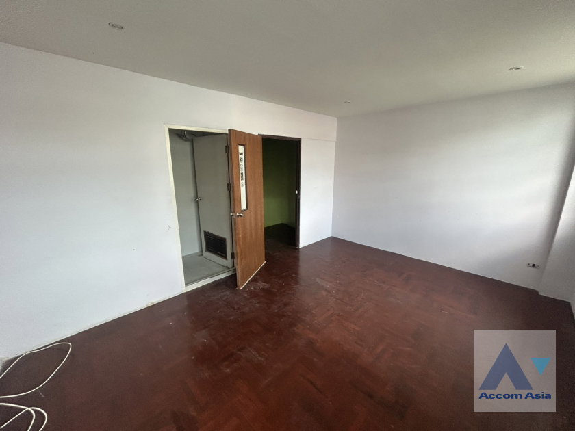 picture 🔼🔽 AccomA 📩 Home Office 6 BR Townhouse in Khlong Tan Nuea (AA44904) - 2/12