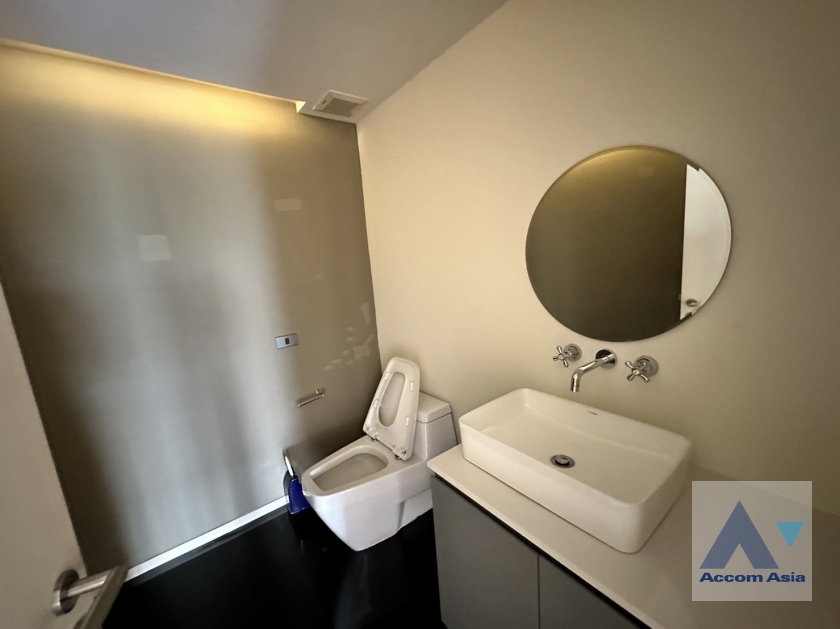 รูป 🔼🔽 AccomA 📩 Elegant Condominium in Prime Sathorn with Dual Entrances (20798) - รูปที่ 12/17