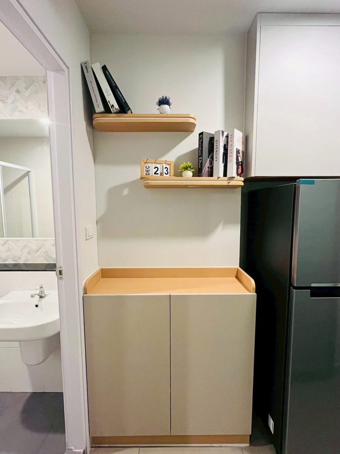 รูป ให้เช่า 𝐑𝐞𝐠𝐞𝐧𝐭 𝐇𝐨𝐦𝐞 𝐖𝐮𝐭𝐭𝐡𝐚𝐤𝐚𝐭 📢พร้อมเข้าอยู่ 🚆ใกล้ BTS วุฒากาศ ~150 เมตร 🔥ขนาด26 ตร.ม. ชั้น 35✨เฟอร์นิเจอร์ Built-in - รูปที่ 3/9