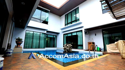 Houses for sale Bangkok : 🔼🔽 AccomA 📩 Private Swimming Pool 3 BR House in Phra Khanong Nuea (AA17800)