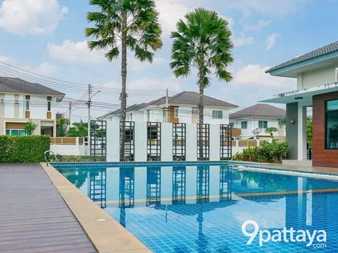 For Rent / Sale | 2-Storey Townhome – Baan Benyapha, Pattaya ✨
