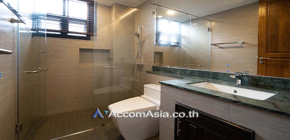 picture 🔼🔽 AccomA 📩 Pet friendly,Private Swimming Pool 6 BR House in Khlong Tan Nuea (AA28343) - 19/20