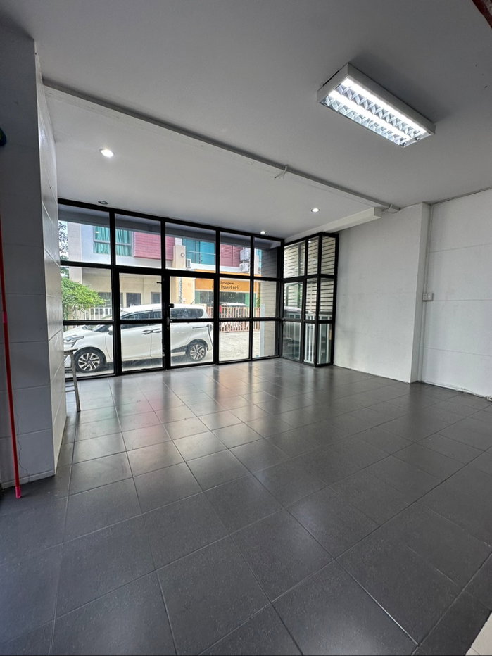 รูป ปล่อยเช่าทาวน์โฮม3ชั้นMotownตรงข้ามเซนทรัลแจ้งวัฒนะ - รูปที่ 8/9