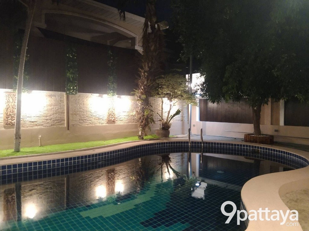 รูป ให้เช่าบ้านหรู 2 ชั้น พร้อมสระว่ายน้ำ | หมู่บ้าน European Home Place – พัทยา - รูปที่ 2/19