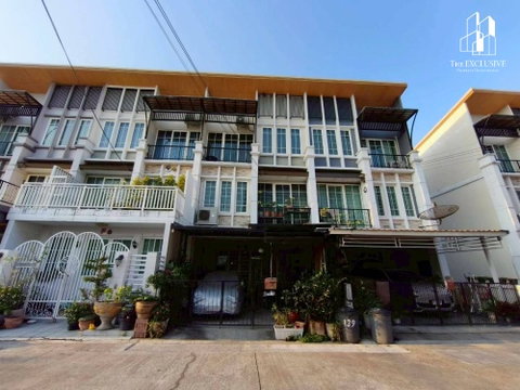 ทาวน์โฮม 3 ชั้น โครงการ โกลเด้น ซิตี้ ปิ่นเกล้า-จรัญฯ  เนื้อที่ 22.6  ตรว    5  ห้องนอน  4 ห้องน้ำ