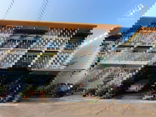 รูป ทาวน์โฮม 3 ชั้น โครงการ โกลเด้น ซิตี้ ปิ่นเกล้า-จรัญฯ  เนื้อที่ 22.6  ตรว    5  ห้องนอน  4 ห้องน้ำ - รูปที่ 1/10