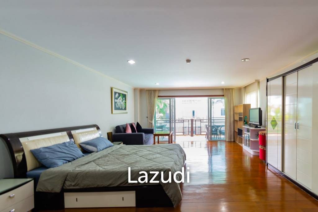 picture THE BEACH PALACE :  Studio room condo near the beach - 7/16