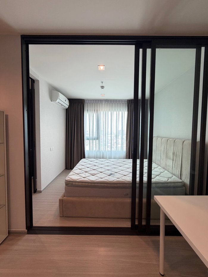 รูป Life Sathorn Sierra 1 ห้องนอน เฟอร์ครบพร้อมอยู่ พร้อมส่วนกลางขนาดใหญ่ - รูปที่ 4/23