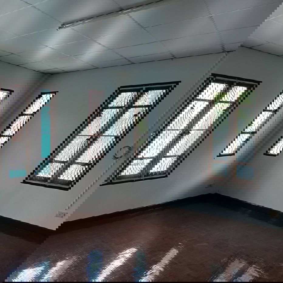 รูป ม.บุศรินทร์ 1 ลำลูกกา คลอง 2 หลังมุม พื้นที่เยอะ 36 ตร.ว. ใกล้ตลาดนานาเจริญ พื้นที่กว้างเหมือนบ้านแฝด ในราคาทาวน์เฮ้าส์" - รูปที่ 15/17