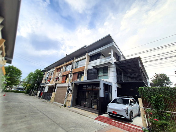 รูป ให้เช่า ทาวน์โฮม 3 ชั้น หลังมุม ริมน้ำ ตรงข้ามเซนทรัลแจ้งวัฒนะ สถานี MRT - รูปที่ 2/45