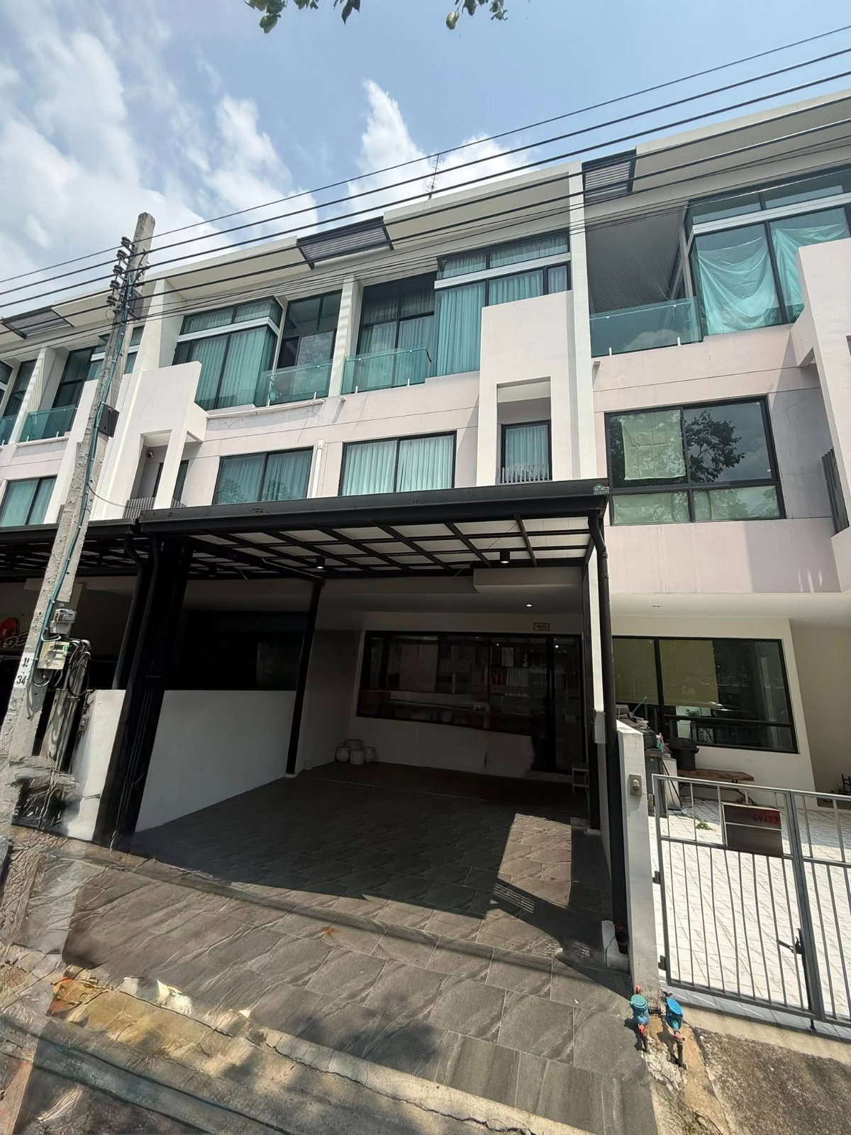 [ให้เช่า] Home Office 3 ชั้น ทำเลธุรกิจ ติดศูนย์ราชการแจ้งวัฒนะ โครงการ Corazon ประชาชื่น