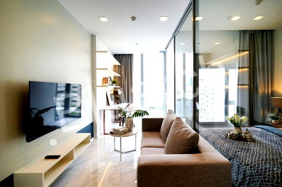Condos for rent : for rent Hyde Sukhumvit11. 1bed 35sqm. Line id: @pfagent
