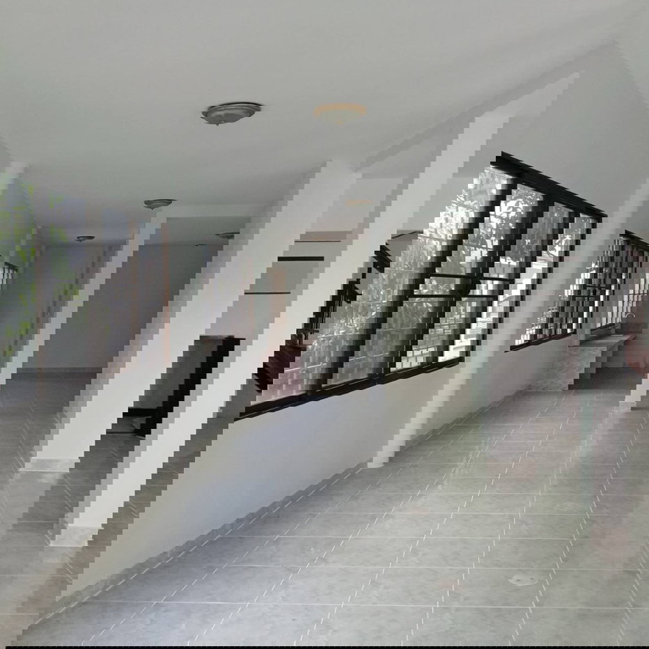 รูป ม.บุศรินทร์ 1 ลำลูกกา คลอง 2 หลังมุม พื้นที่เยอะ 36 ตร.ว. ใกล้ตลาดนานาเจริญ พื้นที่กว้างเหมือนบ้านแฝด ในราคาทาวน์เฮ้าส์" - รูปที่ 10/17