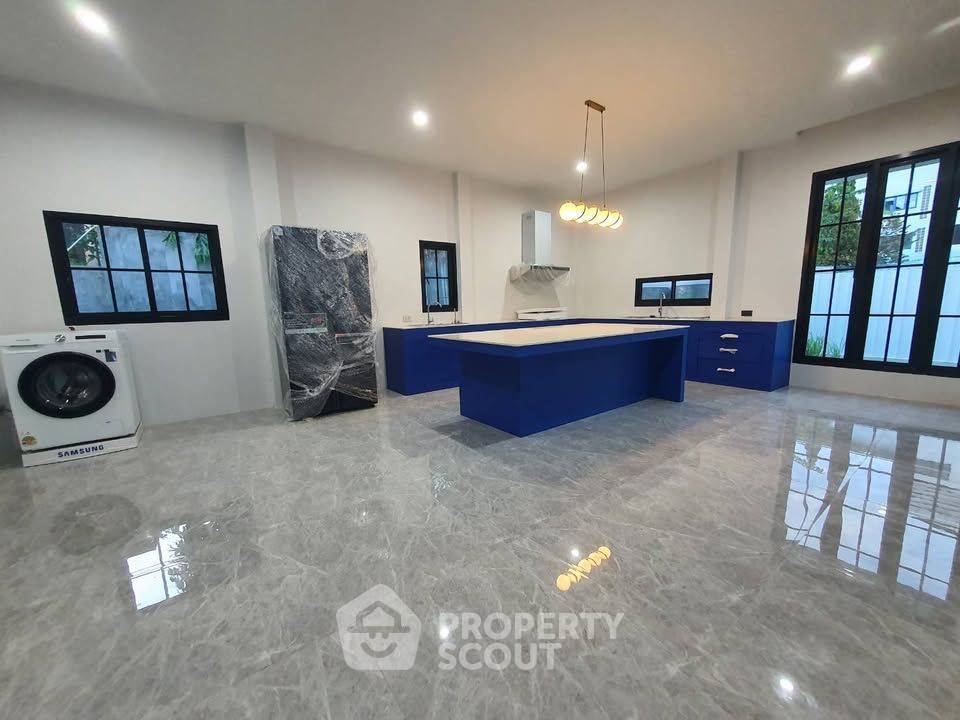 รูป บ้าน 5-ห้องนอน ใกล้ BTS เอกมัย (ID 2774089) - รูปที่ 6/15