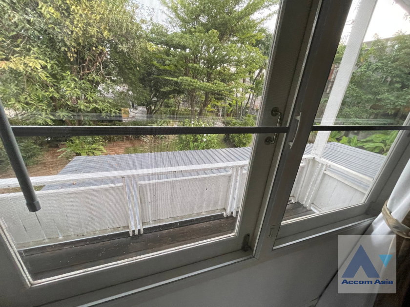 picture 🔼🔽 AccomA 📩 Pet friendly 2 BR House in Khwaeng Sam Sen Nai (AA10657) - 10/16