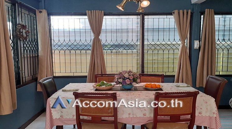 picture 🔼🔽 AccomA 📩  4 BR House in Khwaeng Sam Sen Nai (99198) - 4/20