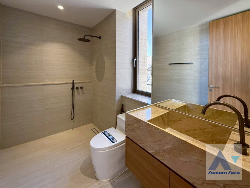 รูป 🔼🔽 AccomA 📩 Newly renovated 5 BR Townhouse in Phra Khanong Nuea (AA45540) - รูปที่ 18/20