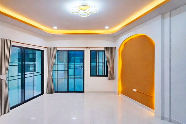 รูป MRTเศรษฐบุตรบำเพ็ญ 300 ม. ทาวน์เฮาส์ 3นอน 2น้ำ หลังมุม 30ตร.ว. 210ตร.ม. 2-3 คัน รีโนเวทใหม่ สินแพทย์เสรีรักษ์ 1 กม.ทำเลรามอินทรา115 - รูปที่ 3/8