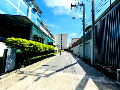 เช่าคอนโด รร.นานาชาติโชรส์เบอรี่  : ให้เช่าคอนโด The Seed สาทร-ตากสิน พร้อมอยู่