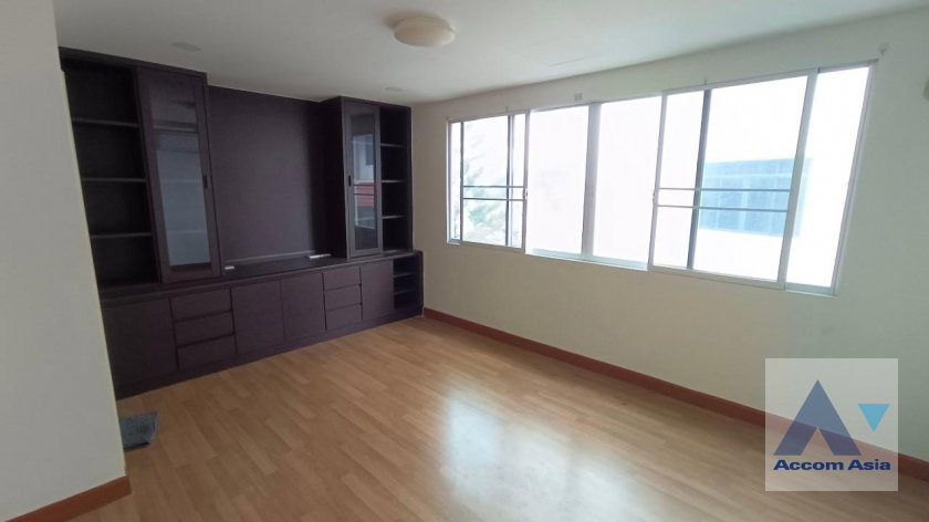 picture 🔼🔽 AccomA 📩 Renovated Townhouse with Open Living Area in Sathorn (AA36392) - 14/18