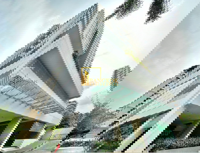 รูป Luxurious 3 Bedroom Apartment in Phrom Phong - BR0474AP - รูปที่ 49/50