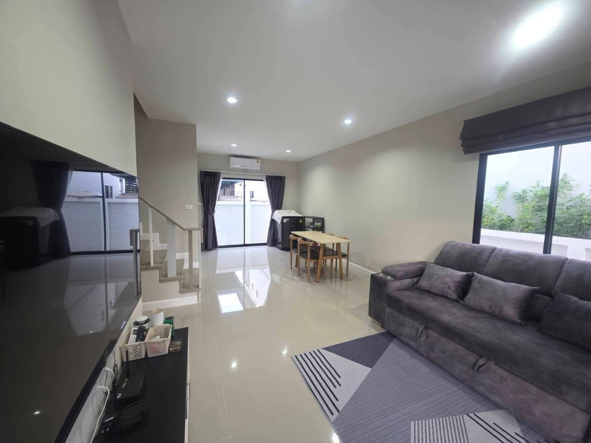 รูป ให้เช่าบ้าน 4 ห้องนอน ใกล้สนามบินเชียงใหม่ หมู่บ้านกาญจน์กนกวิลล์ 22 สารภี-เชียงใหม่ (R1012) T.0946511456 - รูปที่ 2/9