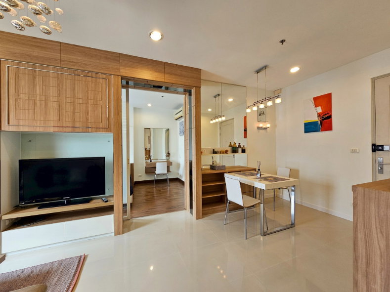 รูป ขาย คอนโด Q House Condo Sathorn (คิวเฮ้าส์ คอนโด สาทร) 47 ตรม 1 นอน 1 น้ำ - รูปที่ 2/12