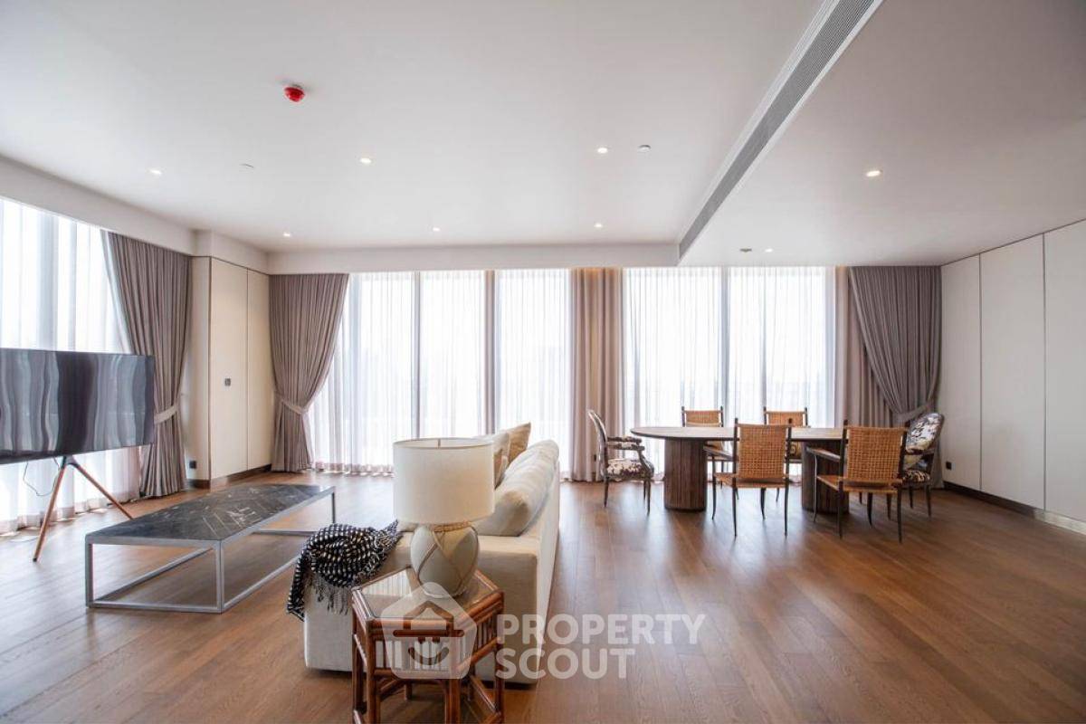 picture 3-BR Condo at Muniq Langsuan near BTS Ratchadamri (ID 2466201) - 5/13